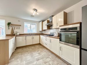 Photo 18- click for photo gallery